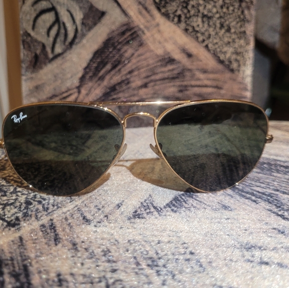 Ray Ban Aviator Classic Gold Frames Black Lenses - Picture 5 of 7